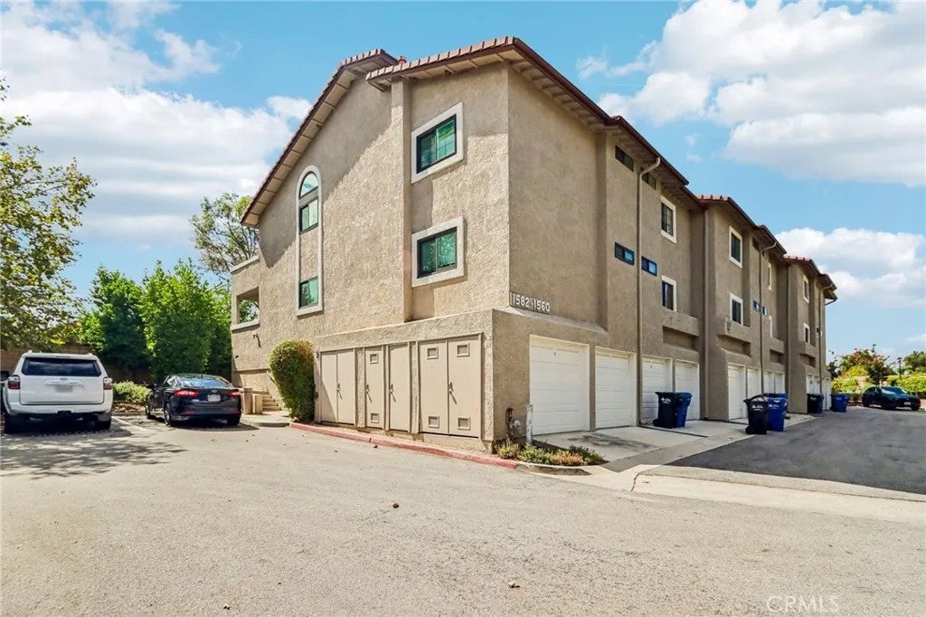 1574 Charterwood Court — photo