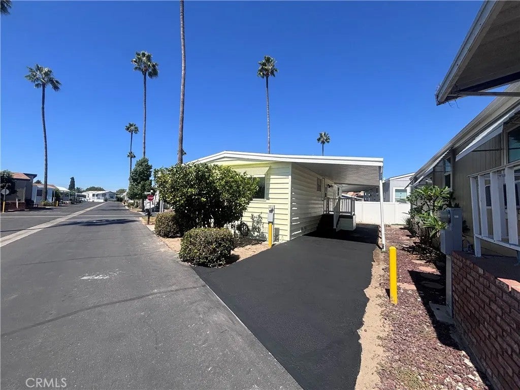 4117 W McFadden 517 — photo