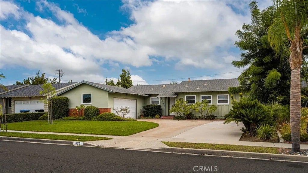 620 S Anthony — photo