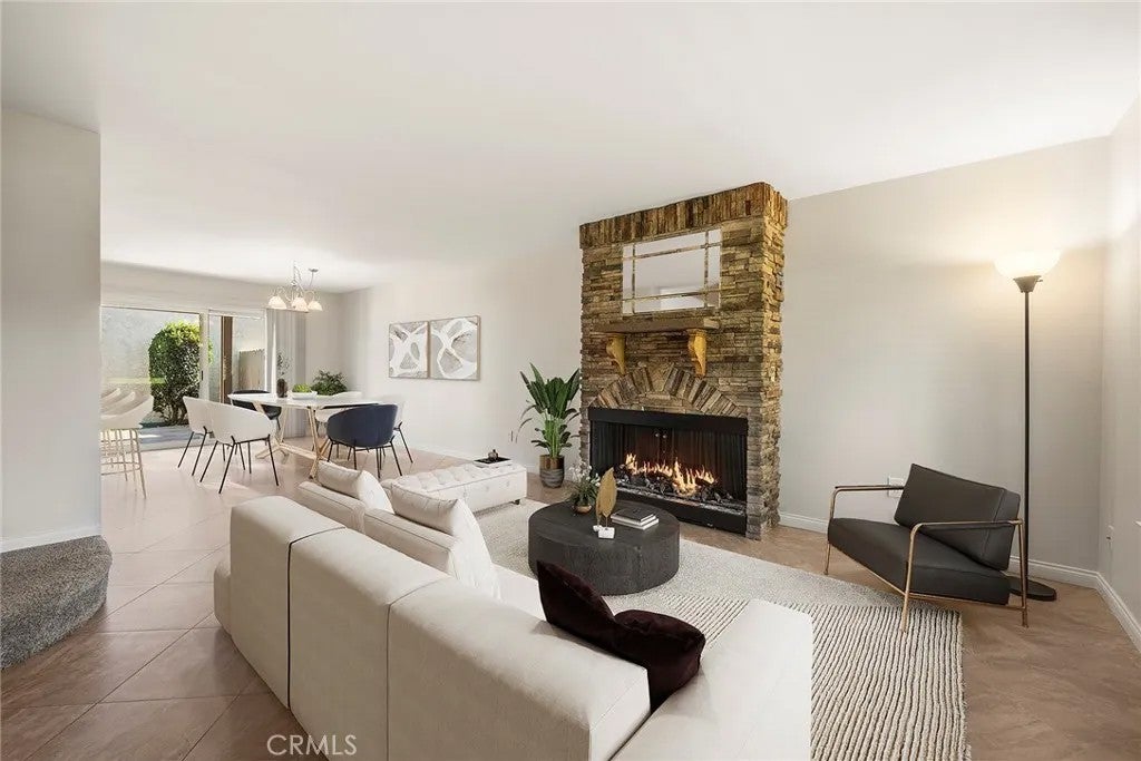 1423 Via Cortez — photo