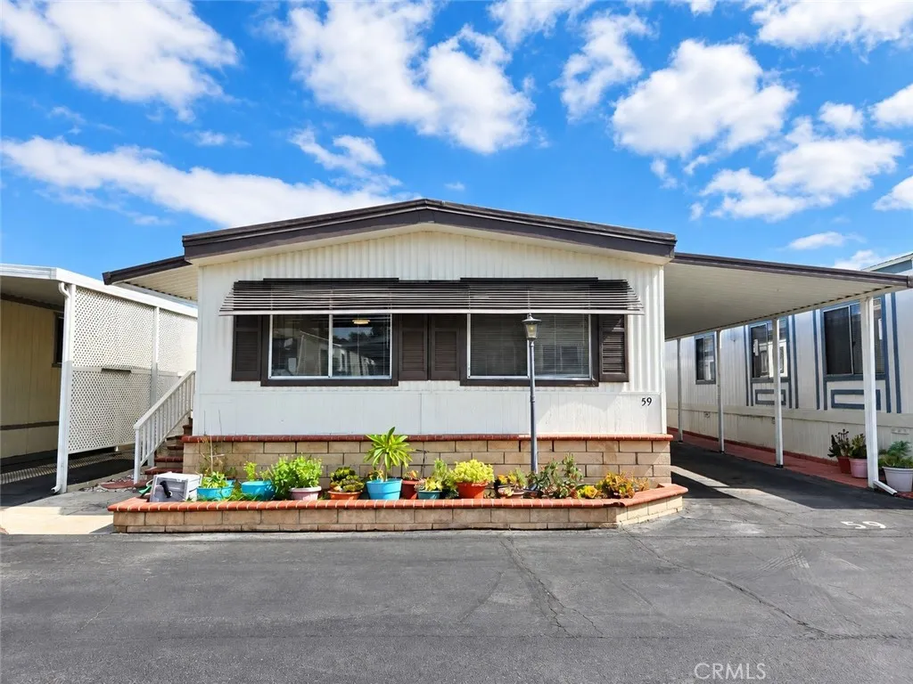 10745 Victoria Unit 59 — photo