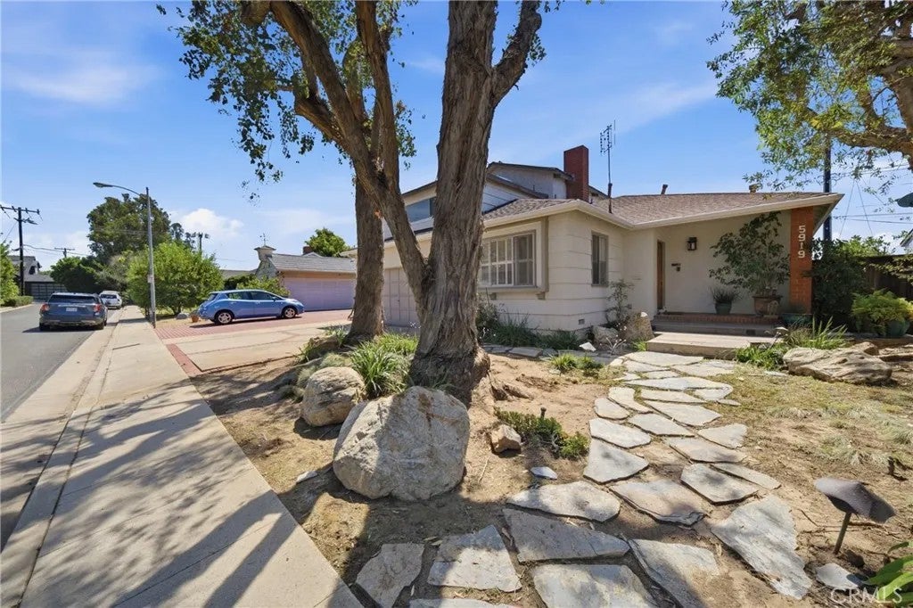 5919 Hill — photo