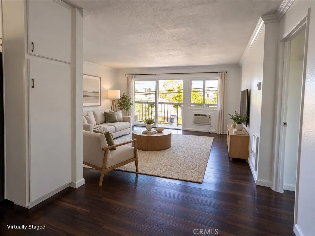 2844 E 3rd 201 — photo