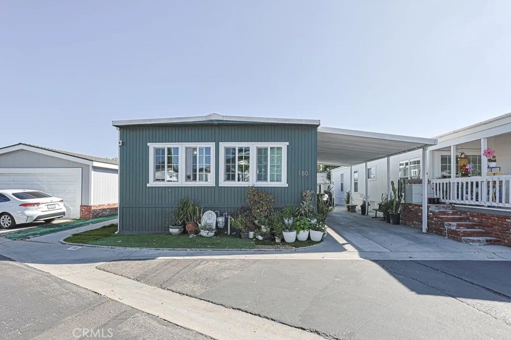 320 N. Park Vista 180 — photo