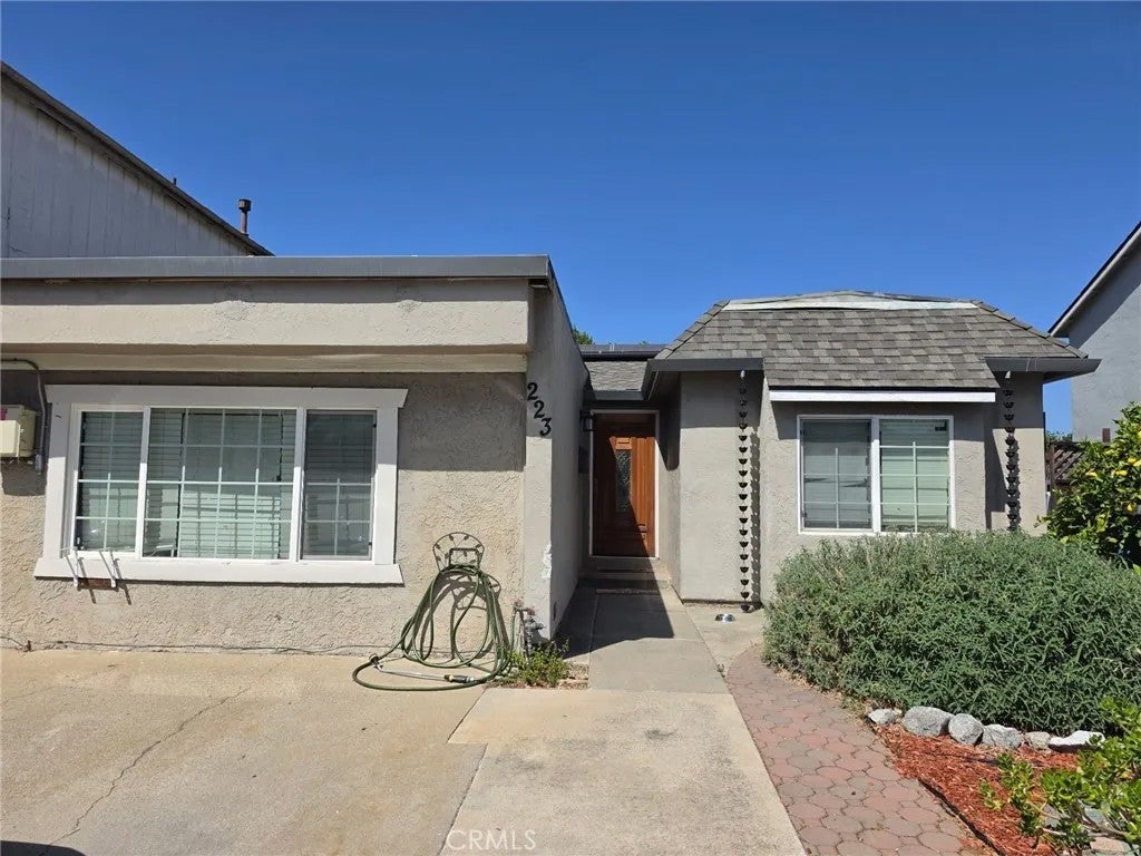 223 Loupe Court — photo