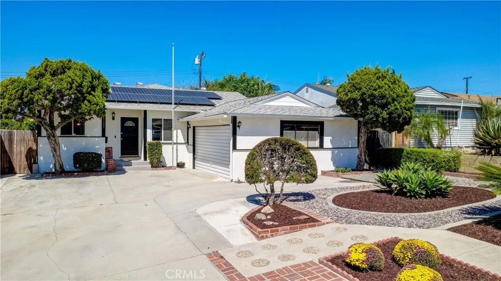 15157 Anola Street — photo