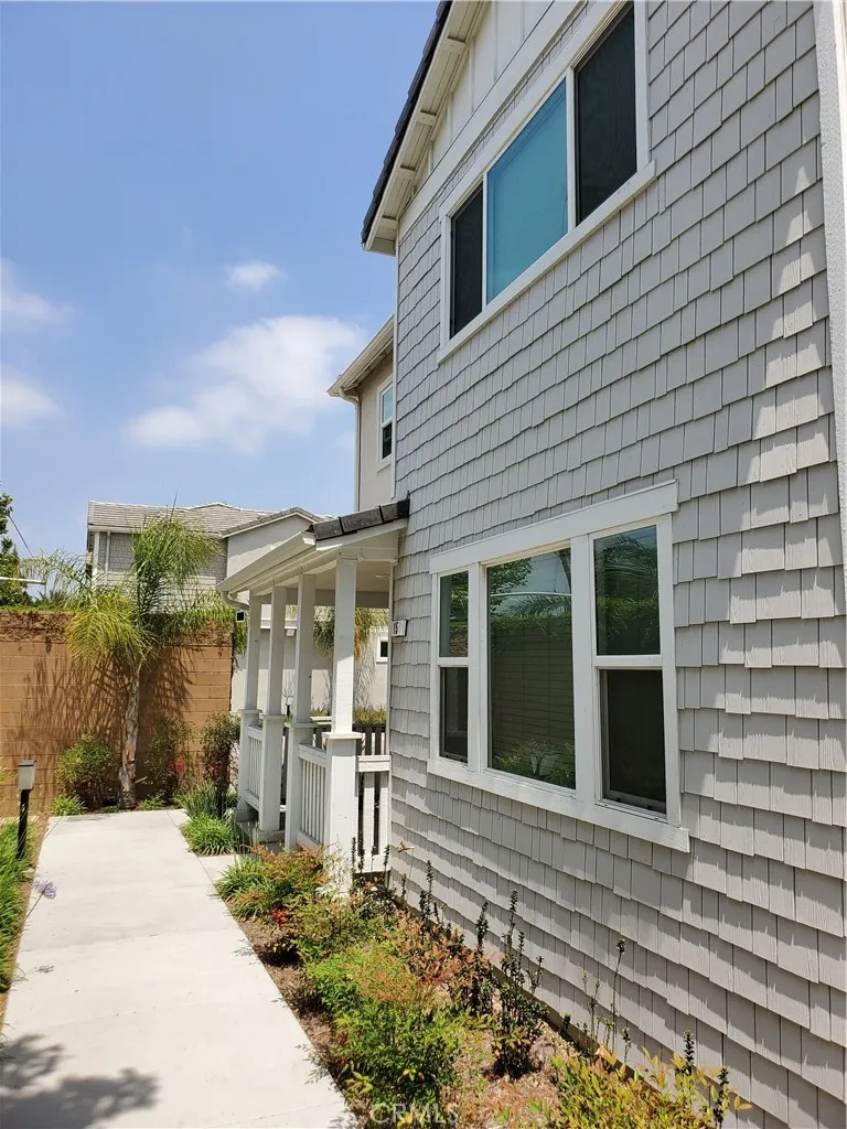 15 Gazania, Compton, CA 90221 — photo 2