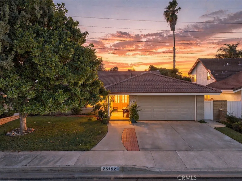 25152 Avenida Rotella — photo