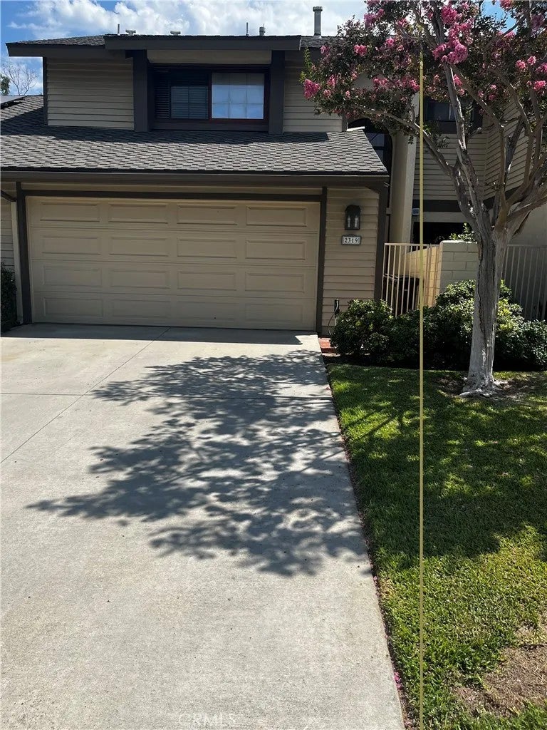 2319 Applewood Circle — photo