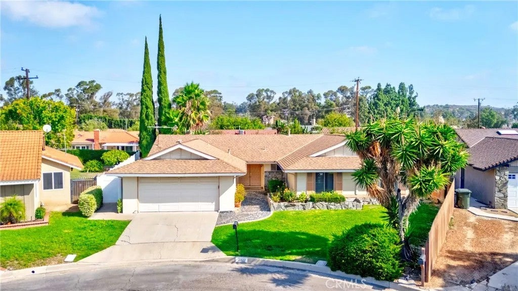 2300 Camino Escondido — photo