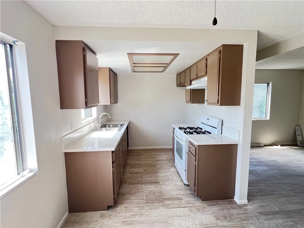 12596 Adler Drive Unit F — photo