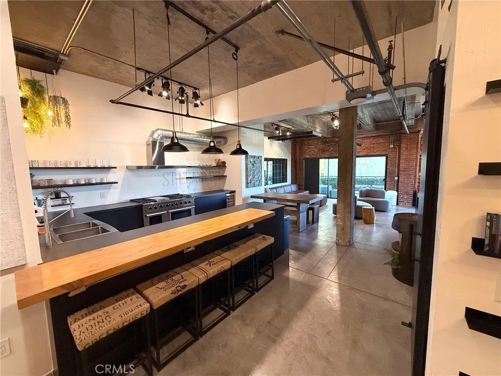 835 Locust 518 — photo