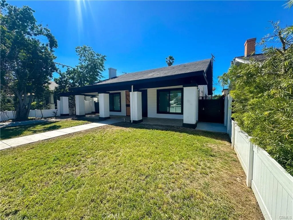 715 N Zeyn — photo