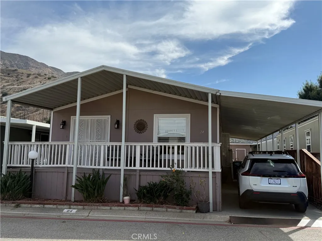 4901 Green River Rd Unit 24 — photo