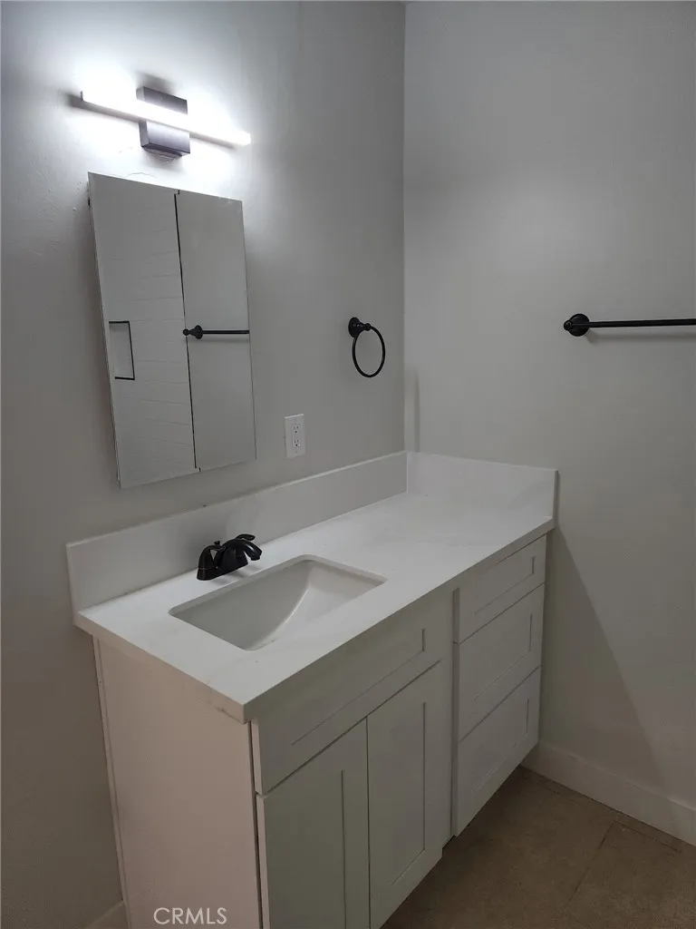 2844 Ardmore Unit 4 — photo
