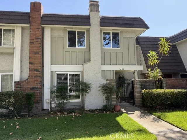 5281 Charing Cross Road — photo