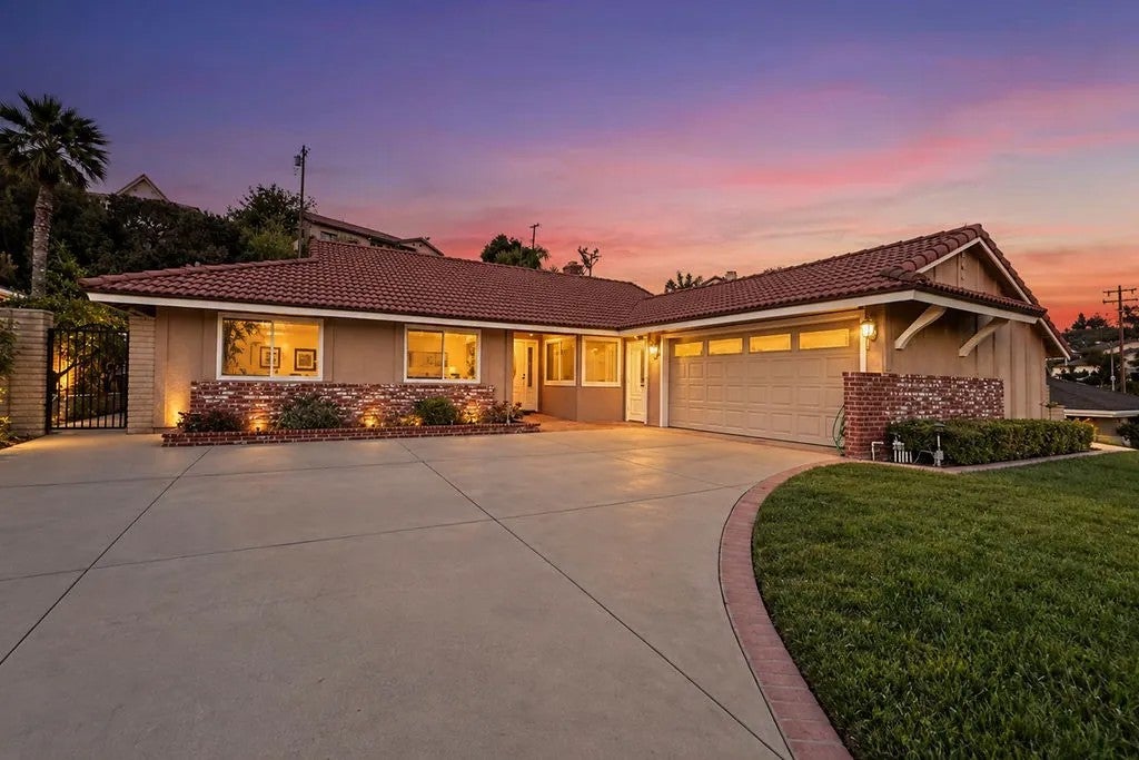 2855 N Shady Glen — photo