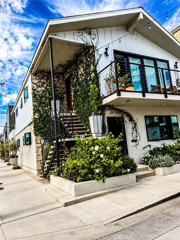 5725 E Ocean — photo