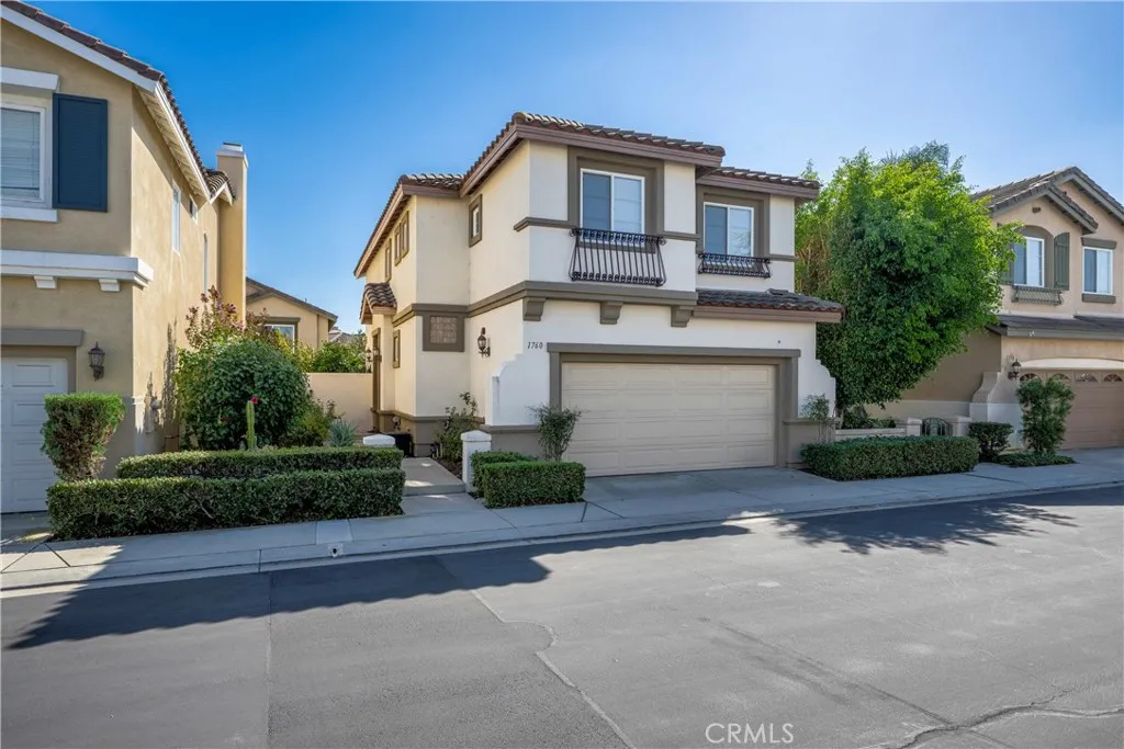 1760 Taylor Lane — photo