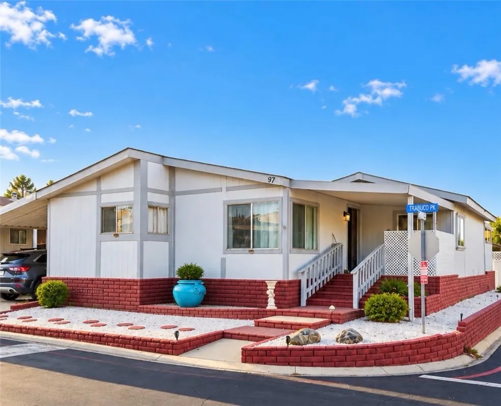 1550 Rimpau Unit 97 — photo