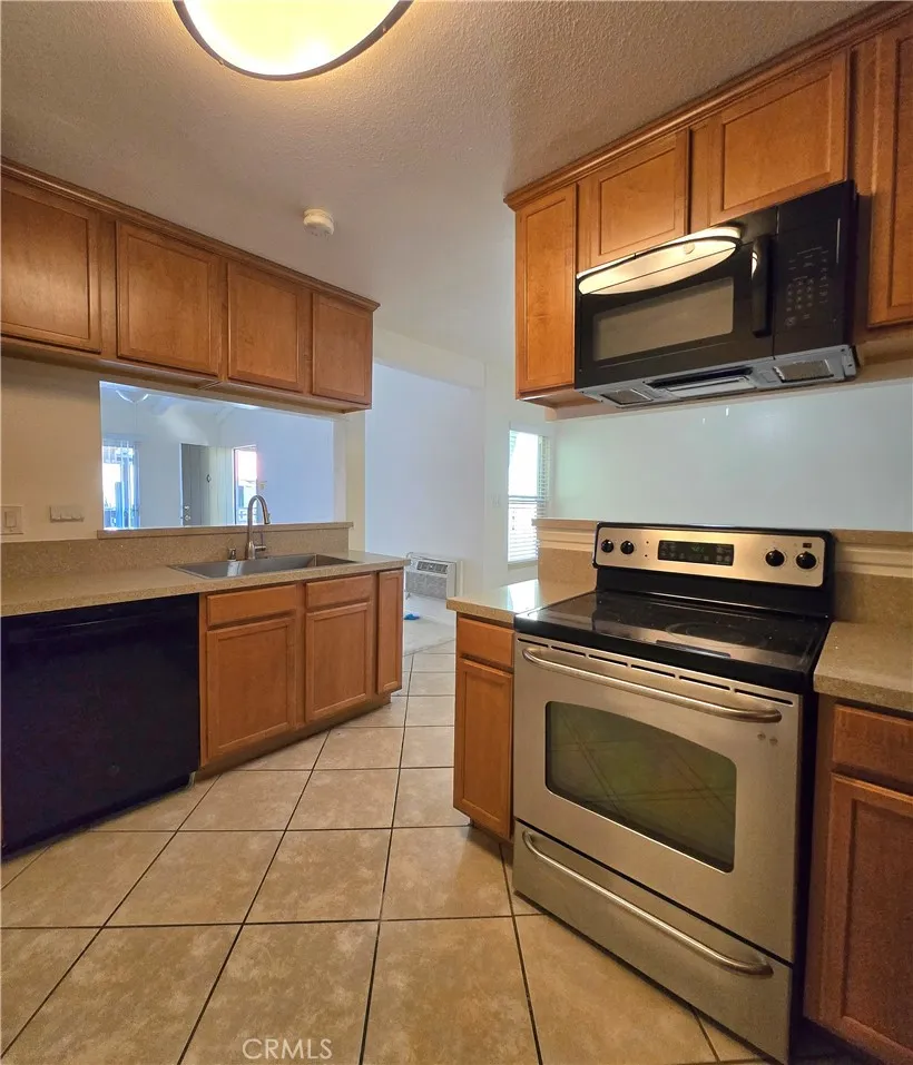 1345 Cabrillo Park Unit R4 — photo
