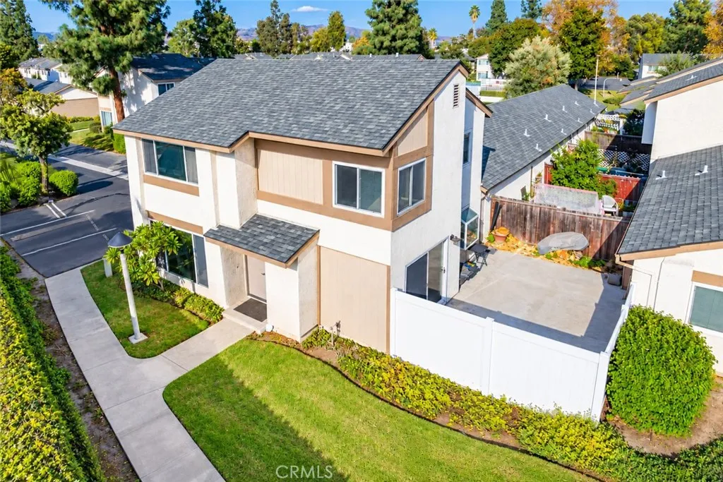 750 Hartford Lane — photo