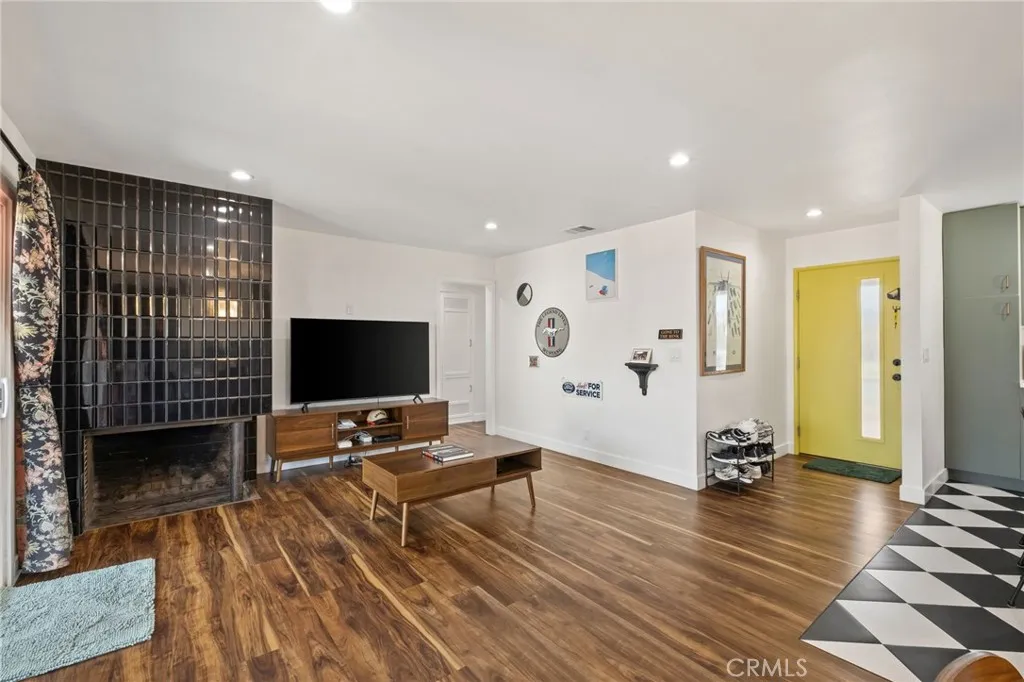 368 Vine, Upland, CA 91786 — photo 3