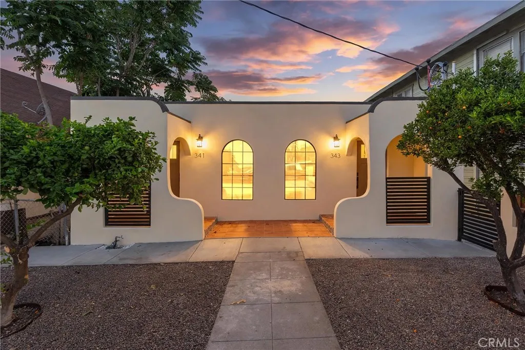 341 Douglas St — photo
