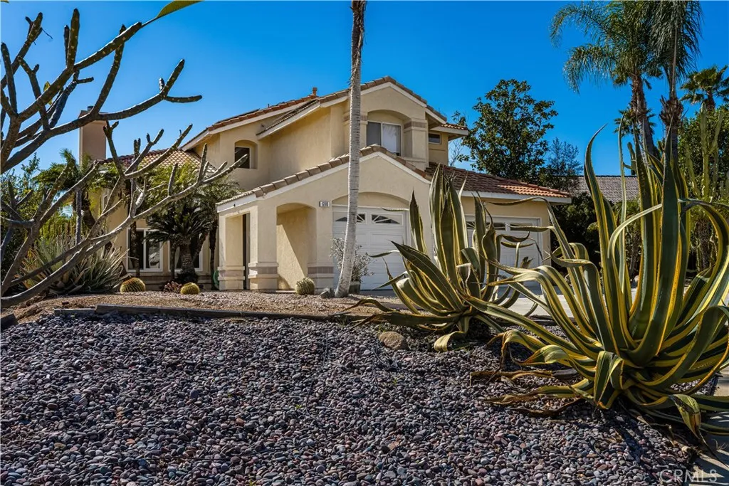 690 Canterbury Circle — photo