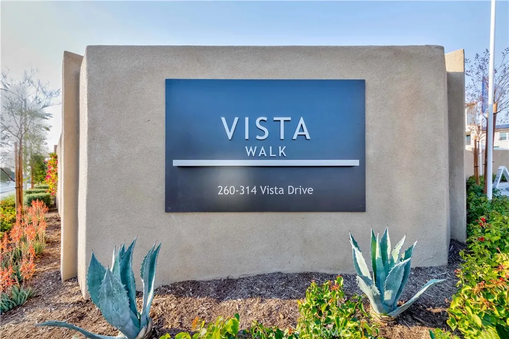 306 Vista Drive Unit 103 — photo