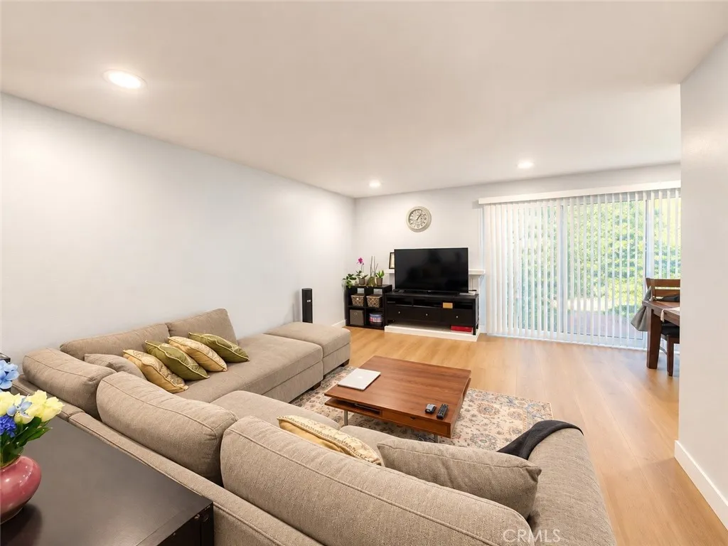 1030 Loma Vista — photo