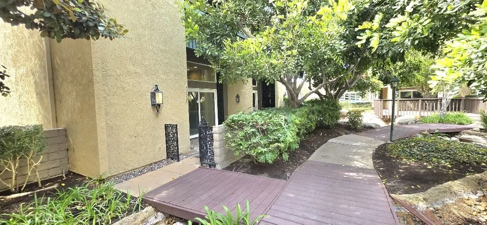 1120 Palo Verde Avenue — photo
