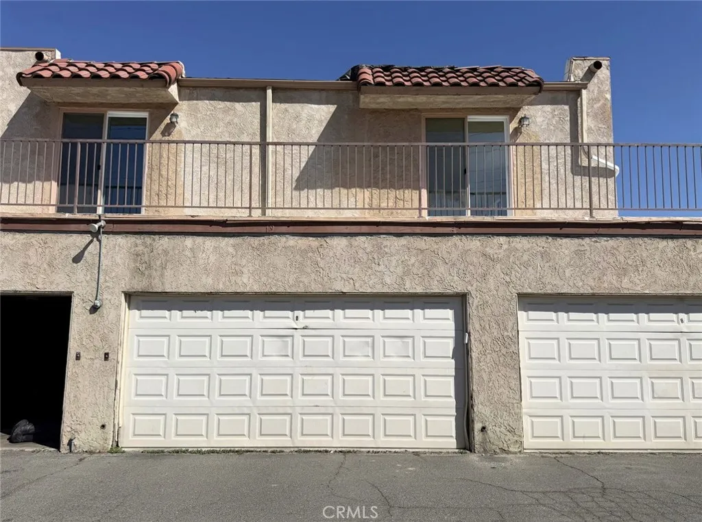 2493 W Acacia Avenue — photo