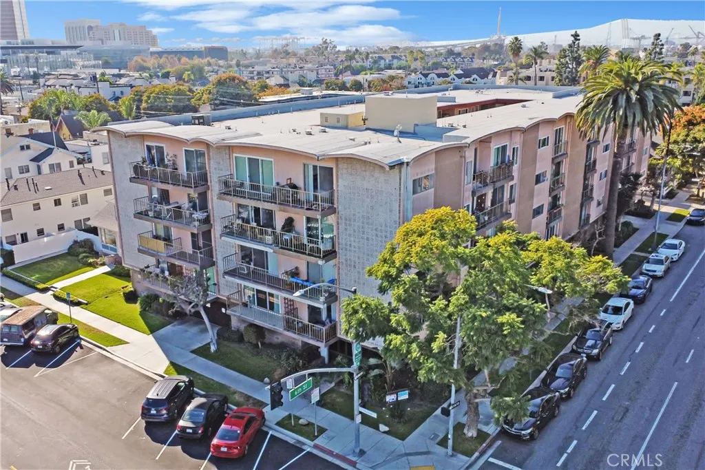 545 Chestnut Avenue Unit 406 — photo
