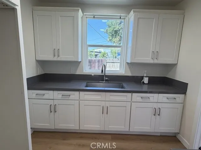 1533 N Van Ness — photo