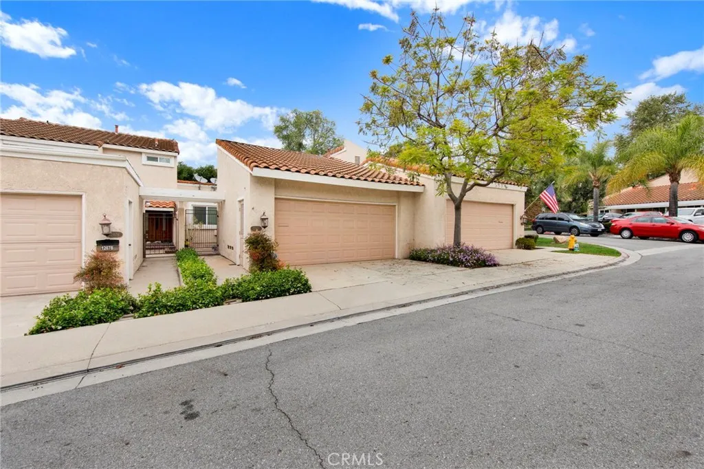12680 Oxford — photo