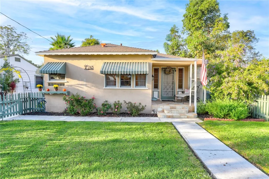 743 E Washington, Orange, CA 92866 — photo 2