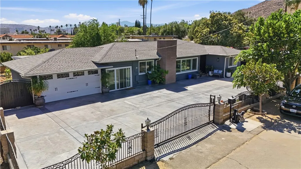 11574 Doverwood Drive — photo