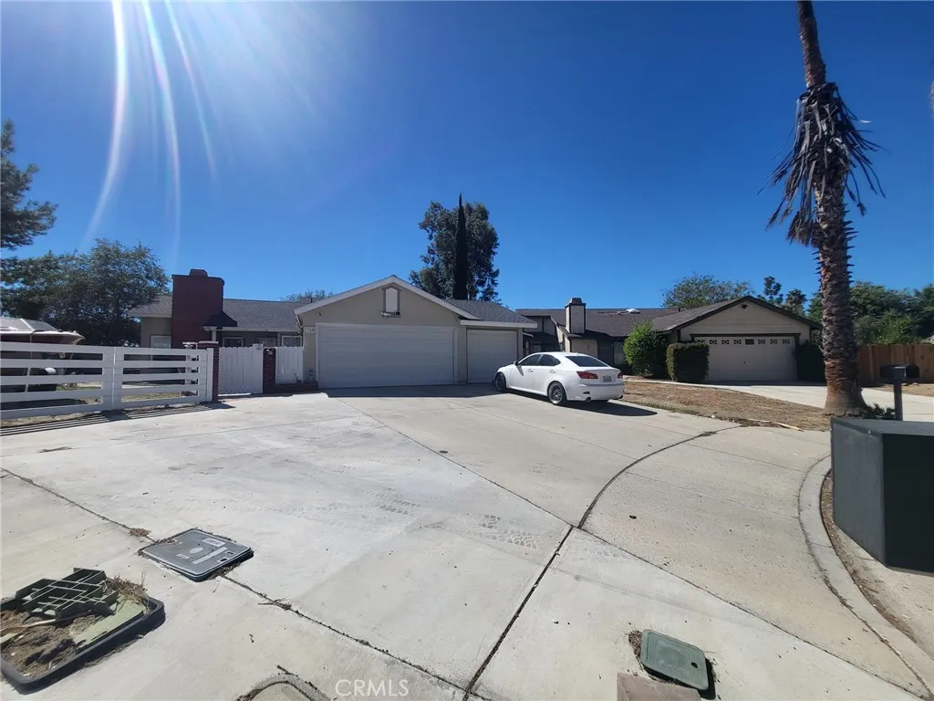 1758 Rolling Meadows Court — photo