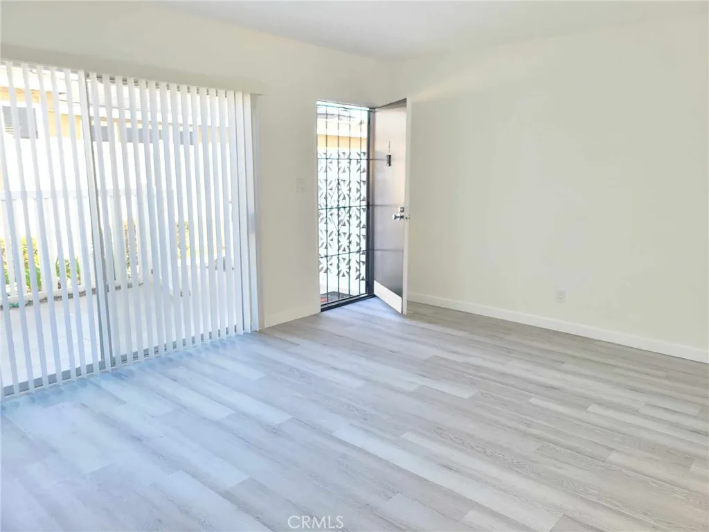 2758 Orange Avenue Unit 4 — photo