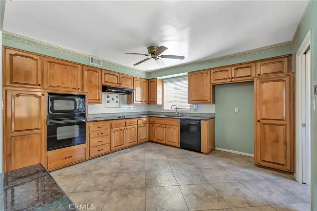 14003 Faust, Bellflower, CA 90706 — photo 2