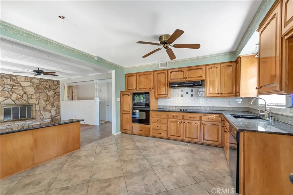 14003 Faust, Bellflower, CA 90706 — photo 3