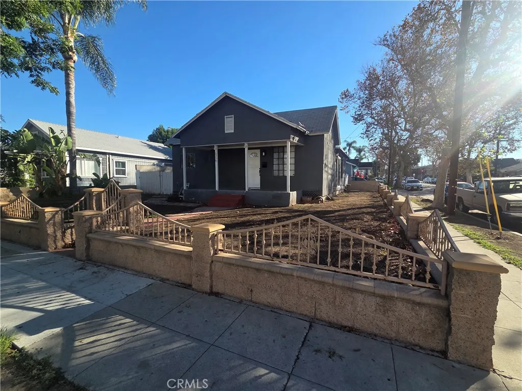 6556 Whittier — photo