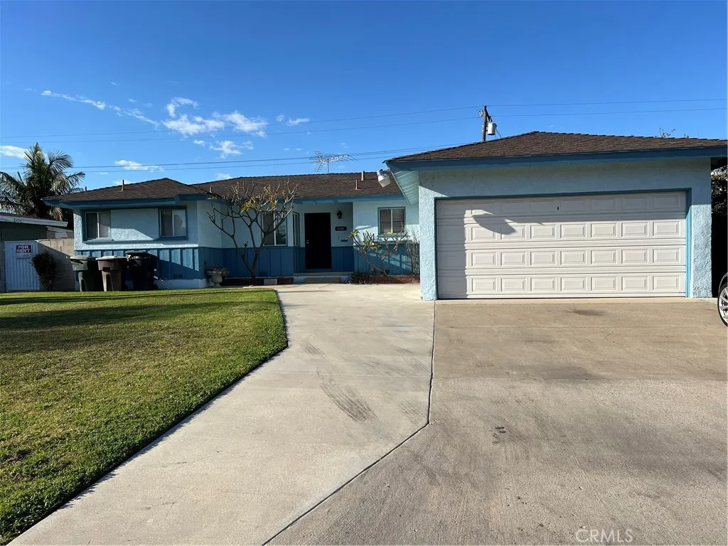 12201 Bluebell Ave — photo