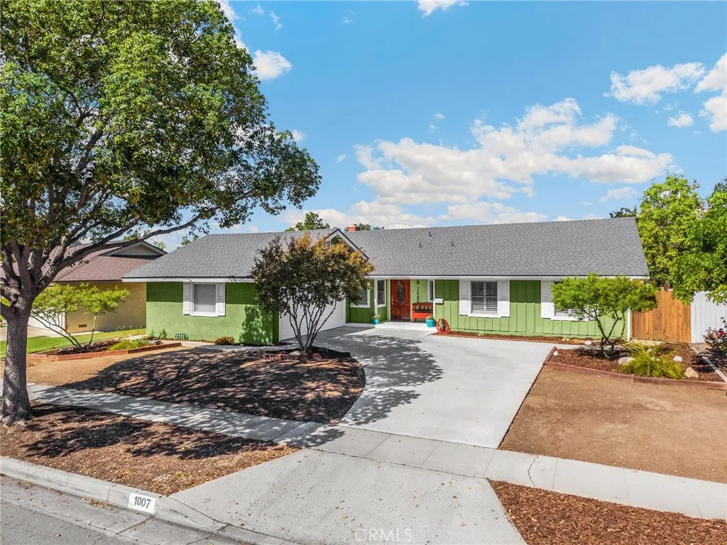 1007 San Antonio — photo