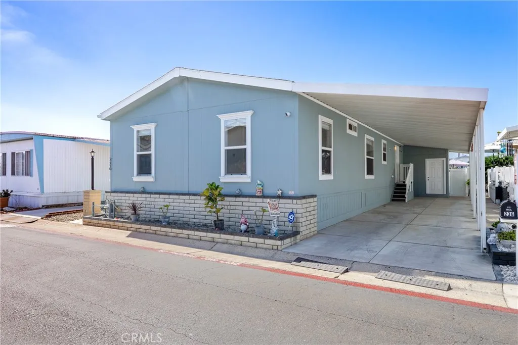 21851 Newland Unit 236 — photo