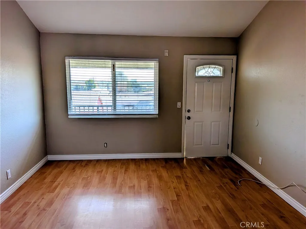 1764 Freeman Avenue Unit 6 — photo