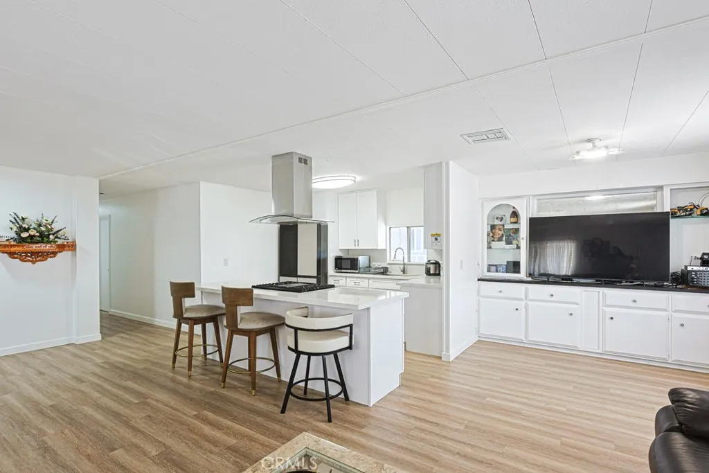 15621 Beach Unit 24 — photo