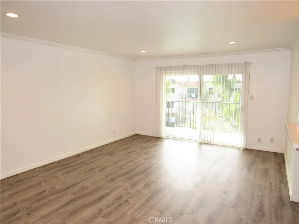 400 N Acacia Unit D34 — photo