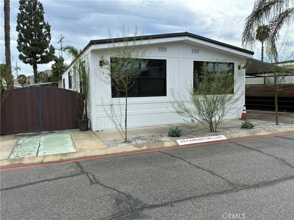 3883 Buchanan Unit 103 — photo
